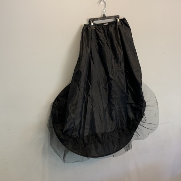 Victorian Dress with hoop petticoat, mini hat headband with veil & necklace. - Picture 10 of 15